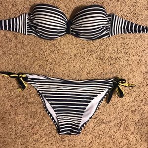 Lot of swim suits (s)